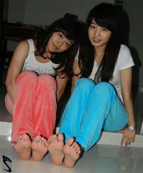 asian footjob|Chinese Footjob & Asian Feet Videos